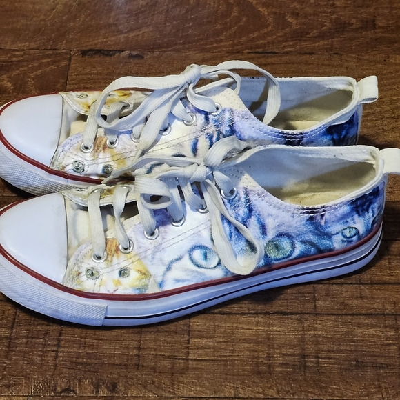 Hot Topic Multicolor Cat Print Sneakers - Picture 3 of 7